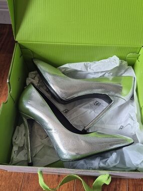 ALDO Silver Metallic Pointed-Toe Stiletto Heels for Women